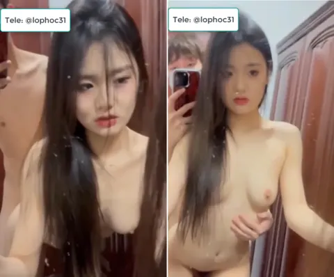 Thiếu nữ mê đắm bên gương dâm đãng